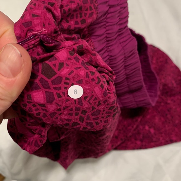 Lululemon tracked short pink size 8 - Picture 6 of 6